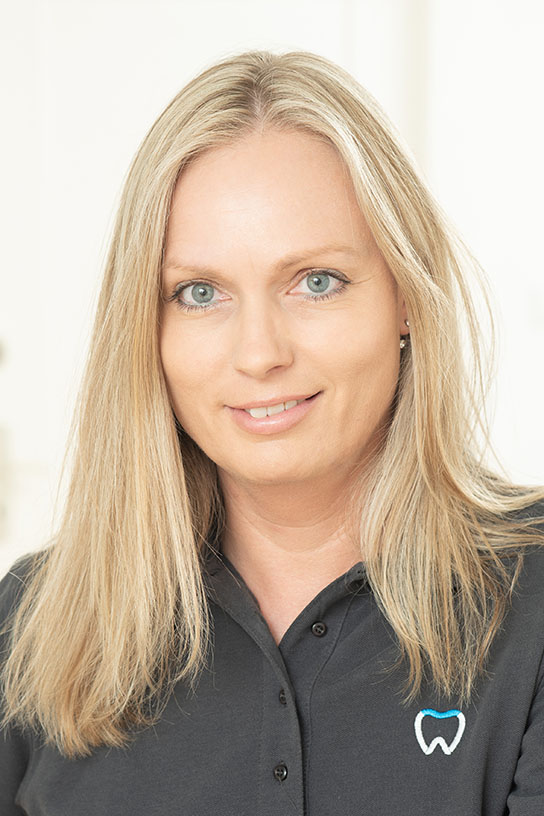 Nicole Schackier